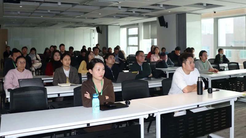 潔特生物“AI賦能”專題培訓圓滿舉辦，開啟智能化深化新篇章！